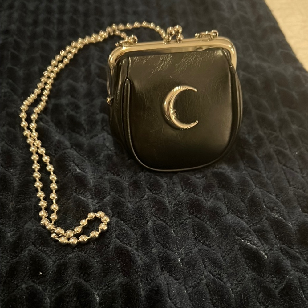 Black Crescent Moon Chain Bag